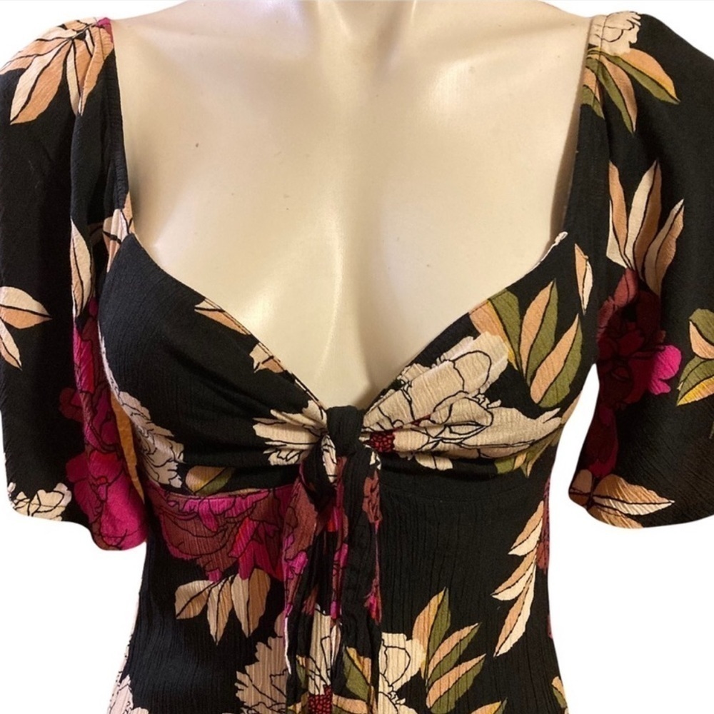 🌺Billabong,Striking Floral Mini Dress, Lovely Front Tie/Forms Neckline,Size S - Picture 7 of 13